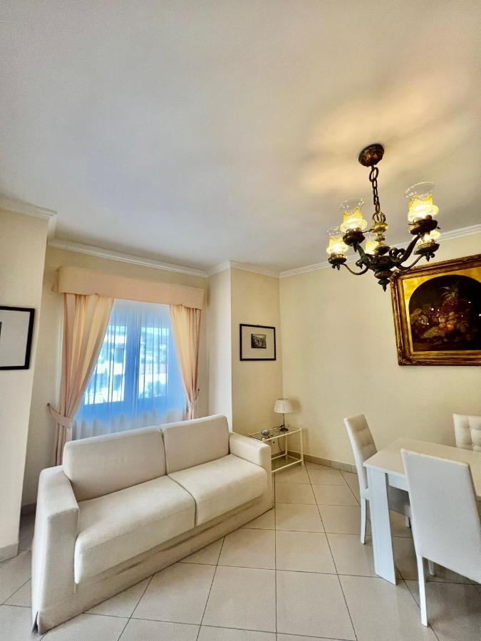 Apartment Short-lets D33, Part Of The House Is Available For Short-term In Center